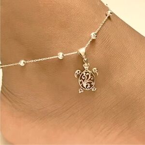 Ankle Bracelet. NIP. Silver Tone. Sea turtle.